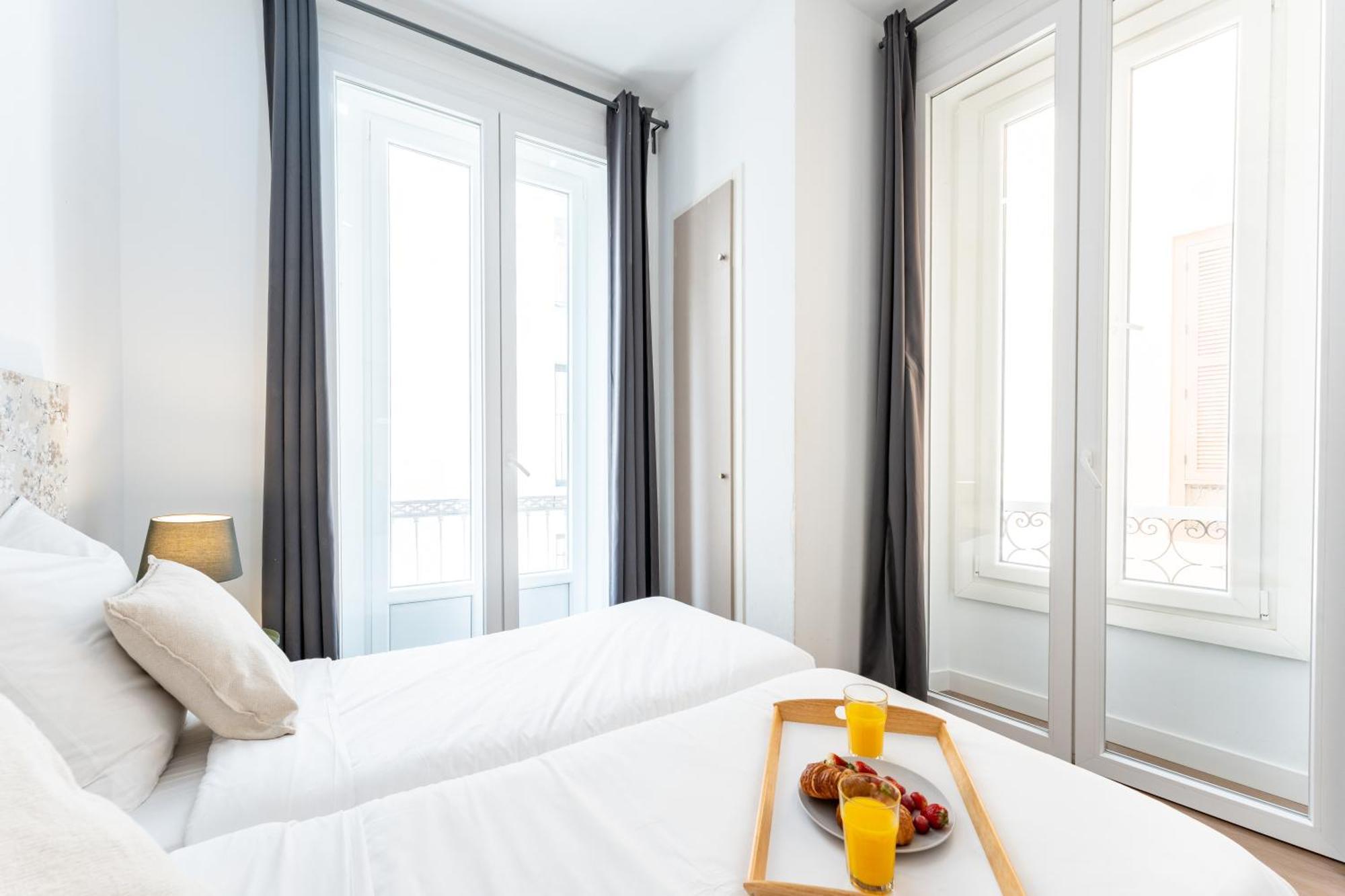 Apartamentos Juan De Padilla Málaga Buitenkant foto