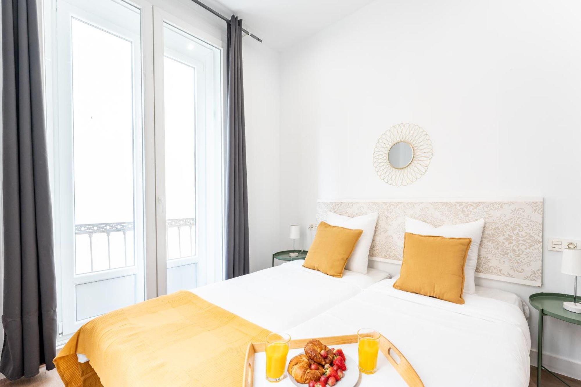 Apartamentos Juan De Padilla Málaga Buitenkant foto